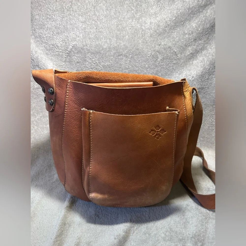 Patricia Nash Barcelona Heritage Saddle Bag - Picture 9 of 11